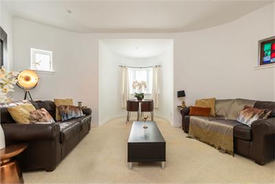 6/1 Lochend Close, Edinburgh, EH8 8BL - image 2