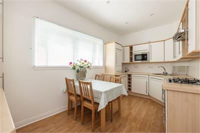 6/1 Lochend Close, Edinburgh, EH8 8BL - image 5