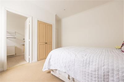 6/1 Lochend Close, Edinburgh, EH8 8BL - image 10