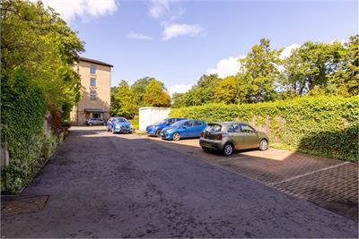 21/8 Balcarres Street, Edinburgh, EH10 5JD - image 14