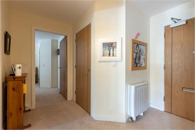 21/8 Balcarres Street, Edinburgh, EH10 5JD - image 20