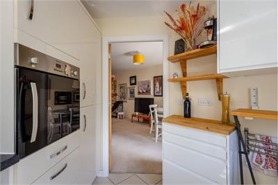 21/8 Balcarres Street, Edinburgh, EH10 5JD - image 7