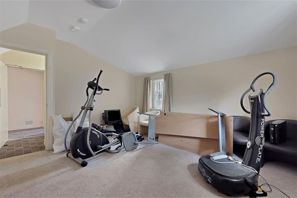 52 St. Andrews Drive,
Pollokshields,
Glasgow,
G41 5HF - image 12