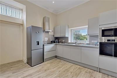 52 St. Andrews Drive, Pollokshields, Glasgow, G41 5HF - image 3