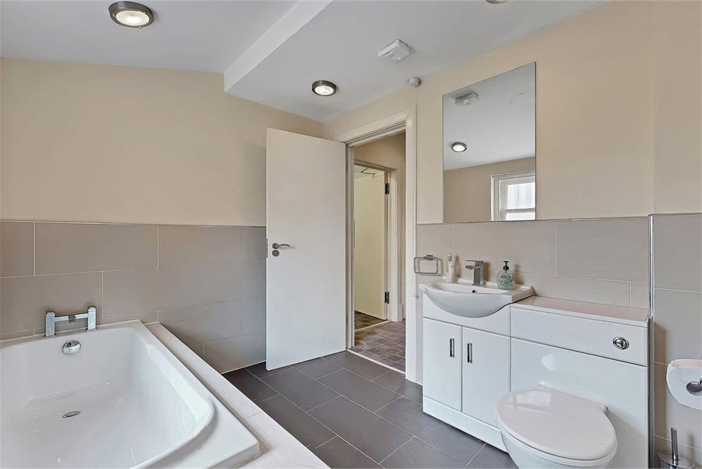 52 St. Andrews Drive,
Pollokshields,
Glasgow,
G41 5HF - image 27