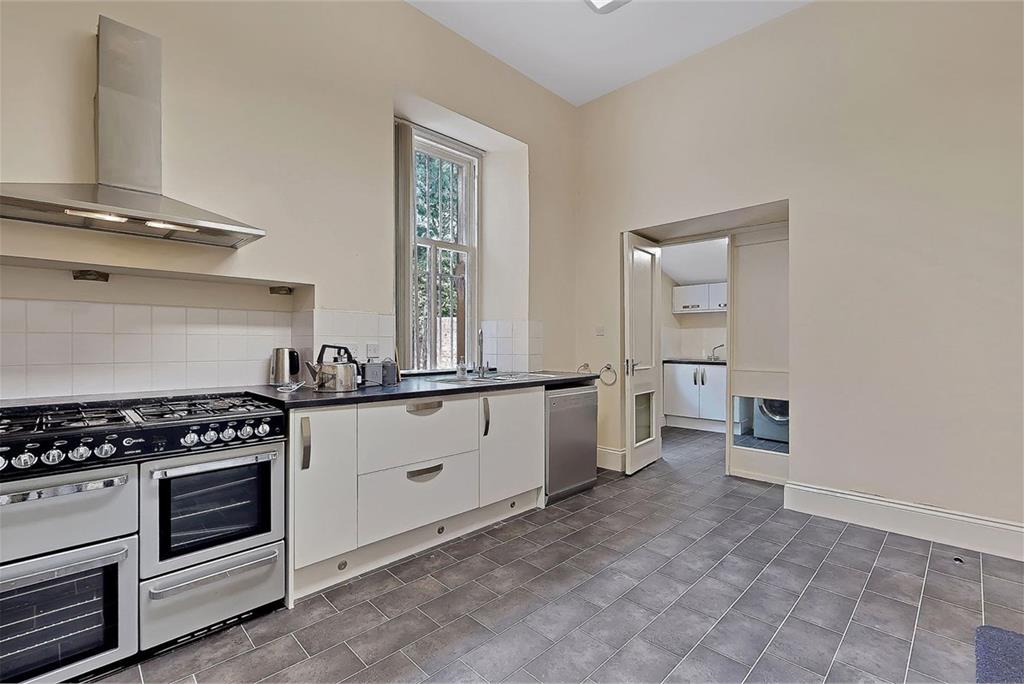 52 St. Andrews Drive,
Pollokshields,
Glasgow,
G41 5HF - image 31