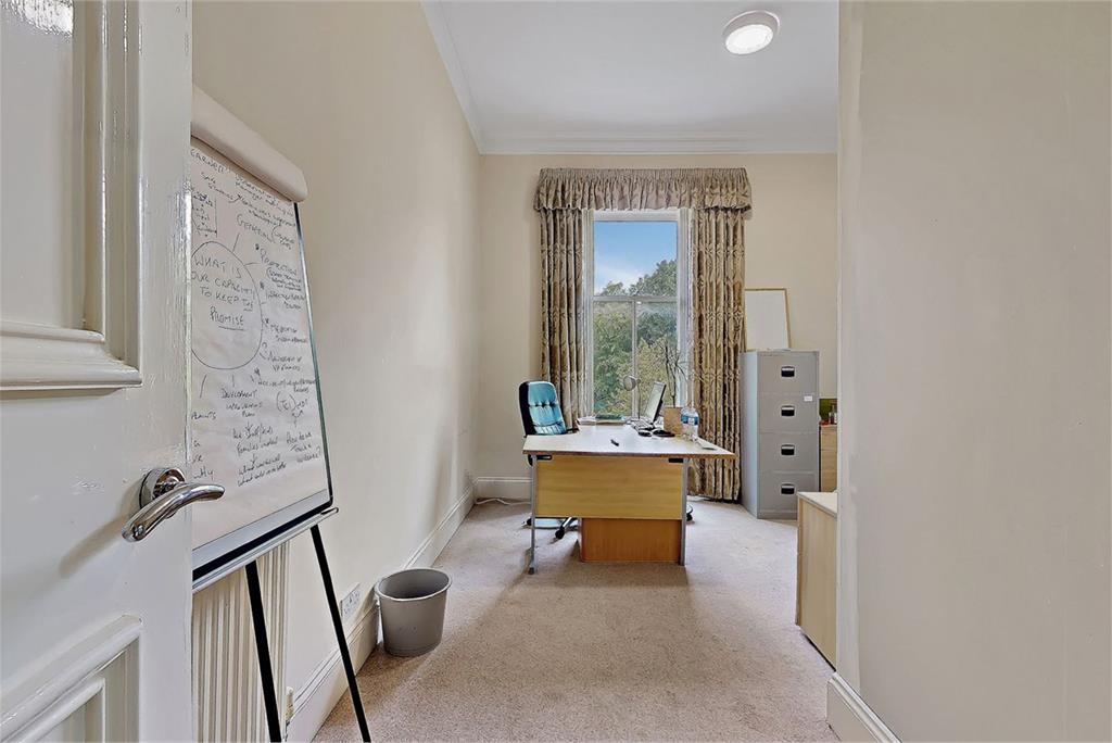52 St. Andrews Drive,
Pollokshields,
Glasgow,
G41 5HF - image 32