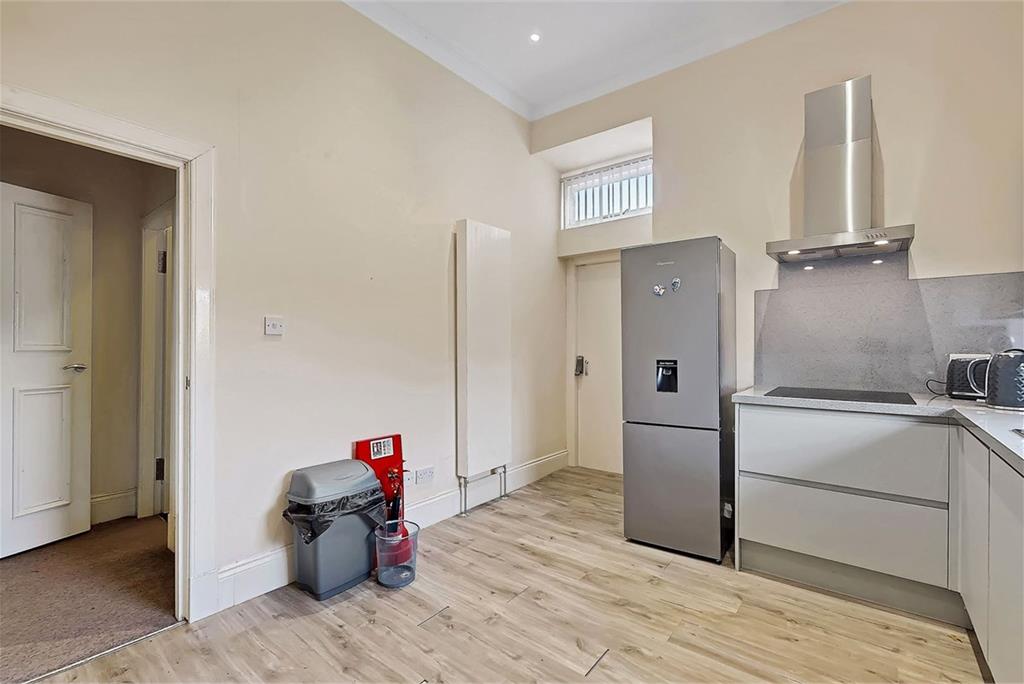 52 St. Andrews Drive,
Pollokshields,
Glasgow,
G41 5HF - image 35