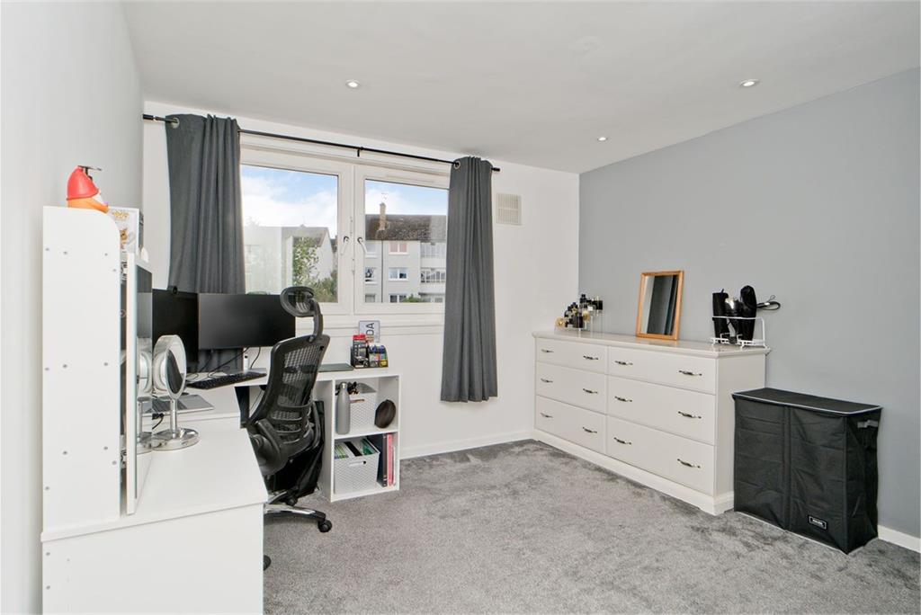 14/6 Oxgangs Farm Drive, Oxgangs, Edinburgh, EH13 9QQ - image 6