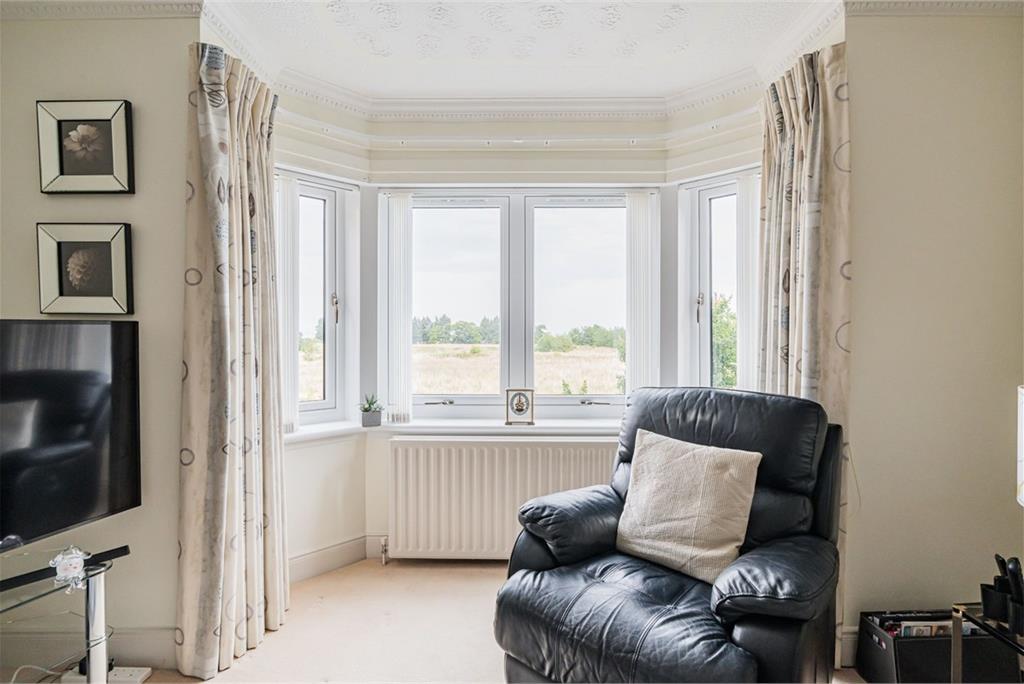 16/3 Cramond Road North, Edinburgh, EH4 6JE - image 11