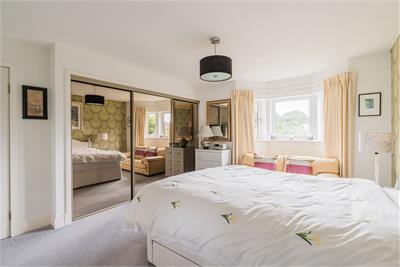 16/3 Cramond Road North, Edinburgh, EH4 6JE - image 15