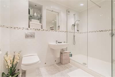 16/3 Cramond Road North, Edinburgh, EH4 6JE - image 7