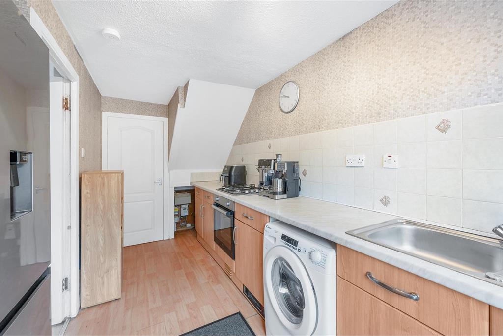198 Park Road West,
Rosyth,
Dunfermline,
KY11 2SY - image 7
