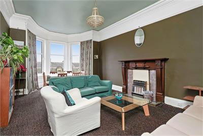 58 (3F2), Strathearn Road, Marchmont, Edinburgh, EH9 2AD - image 2