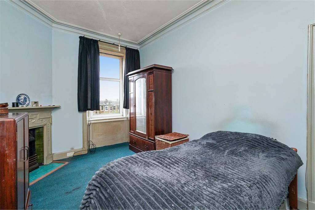 58 (3F2), Strathearn Road, Marchmont, Edinburgh, EH9 2AD - image 11