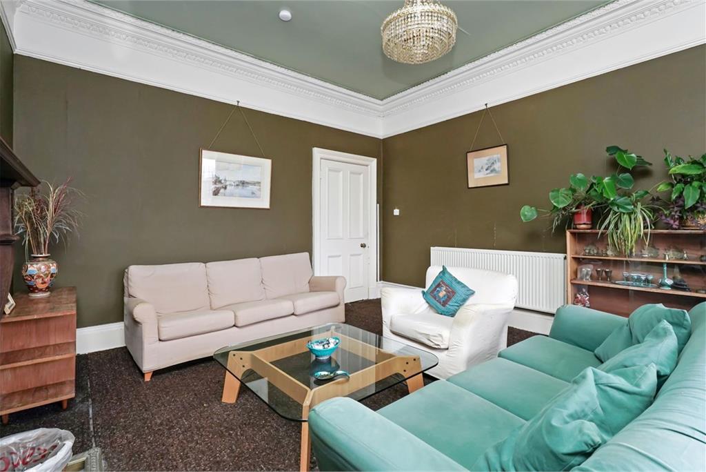 58 (3F2), Strathearn Road, Marchmont, Edinburgh, EH9 2AD - image 3