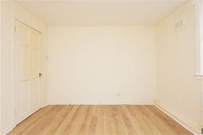 Flat 1, 12, Oxgangs Farm Gardens, EDINBURGH, EH13 9QE - image 25