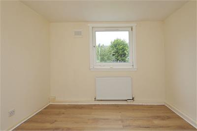 Flat 1, 12, Oxgangs Farm Gardens, EDINBURGH, EH13 9QE - image 27
