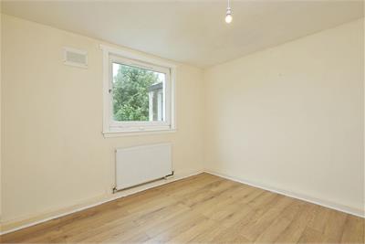 Flat 1, 12, Oxgangs Farm Gardens, EDINBURGH, EH13 9QE - image 28