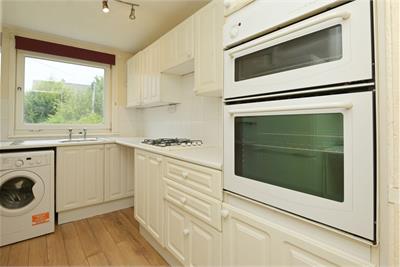 Flat 1, 12, Oxgangs Farm Gardens, EDINBURGH, EH13 9QE - image 8