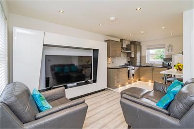 18 Thorny Crook Crescent, Dalkeith, EH22 2RJ - image 2