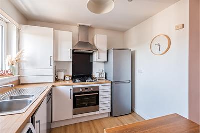 Flat 8, 34 Torwood Crescent, Edinburgh, EH12 9GJ - image 4