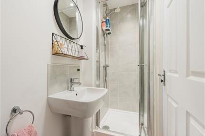 Flat 8, 34 Torwood Crescent, Edinburgh, EH12 9GJ - image 7