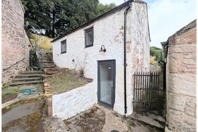 Ezra's Bothy, Carronbank, Carronbridge, Thornhill, DG3 5AX - image 1