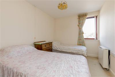6/5 Roseburn Drive, Edinburgh, EH12 5NS - image 7