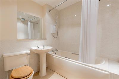 6/5 Roseburn Drive, Edinburgh, EH12 5NS - image 8