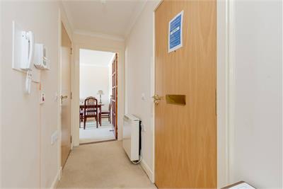 6/5 Roseburn Drive, Edinburgh, EH12 5NS - image 9