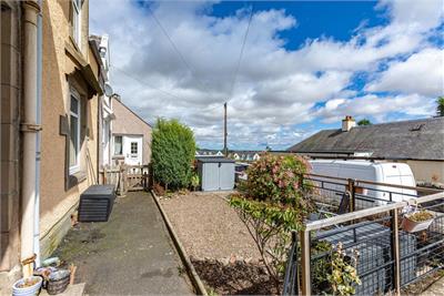 Blenheim Cottage, 2 Main Street, Stichill, Kelso, TD5 7TA - image 3