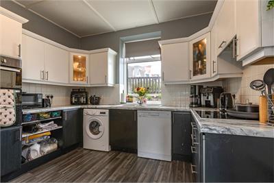 Blenheim Cottage, 2 Main Street, Stichill, Kelso, TD5 7TA - image 9