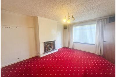 12 Drummilling Drive, West Kilbride, KA23 9BE - image 2