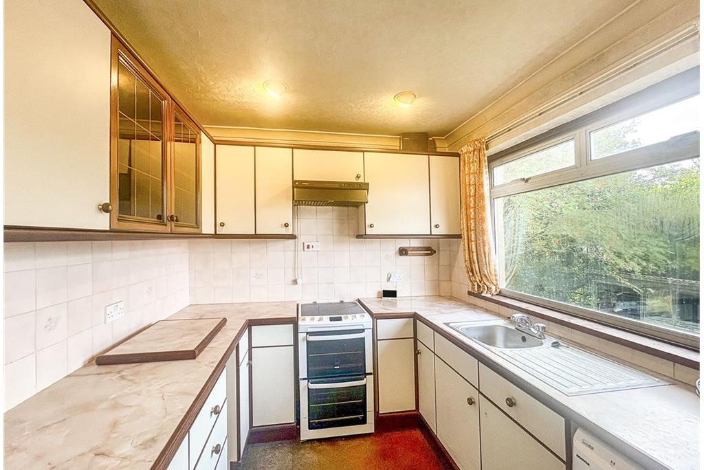 12 Drummilling Drive,
West Kilbride,
KA23 9BE - image 3