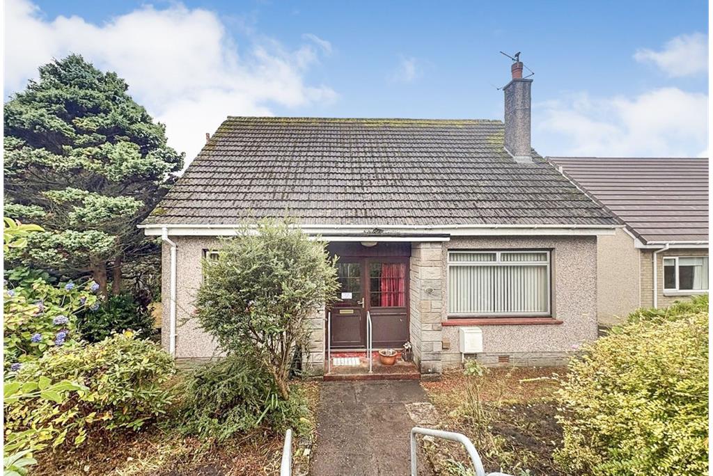 12 Drummilling Drive,
West Kilbride,
KA23 9BE - image 1