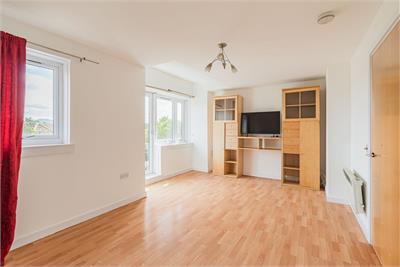 1/6 Mid Gogarloch Syke, Edinburgh, EH12 9JW - image 2