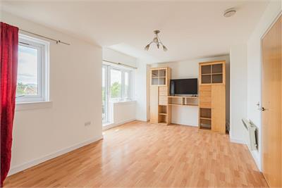 1/6 Mid Gogarloch Syke, Edinburgh, EH12 9JW - image 2