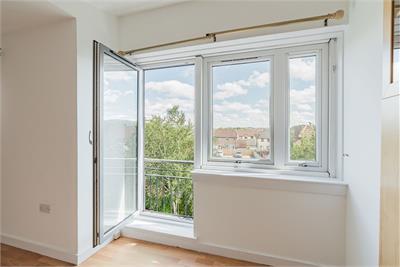 1/6 Mid Gogarloch Syke, Edinburgh, EH12 9JW - image 3