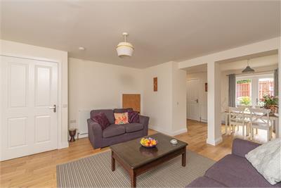 32 Castlepark Gait, Edinburgh, EH16 4GD - image 3