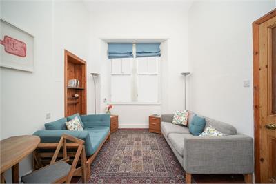 17/2 Lochrin Place, Edinburgh EH3 9QT - image 2