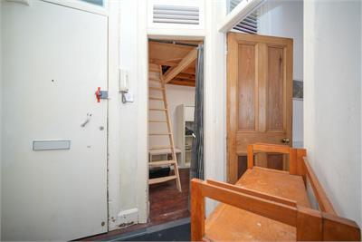 17/2 Lochrin Place, Edinburgh EH3 9QT - image 8