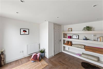 3 Craigs Crescent,
Corstorphine,
Edinburgh,
EH12 8HT - image 18