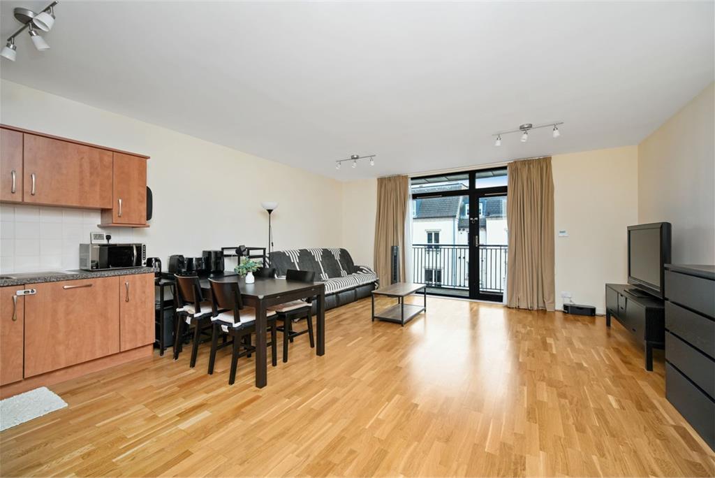 14/11 Hopetoun Street, Edinburgh, EH7 4GH - image 2
