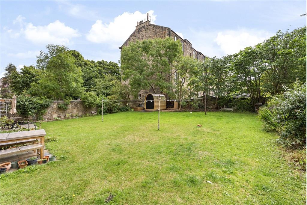 23 3F1 Melville Terrace,
Marchmont
Edinburgh,
EH9 1LR - image 19