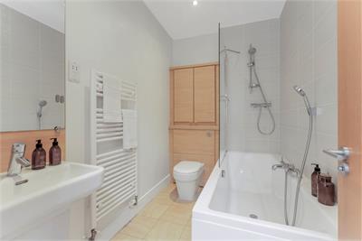 10 Fettes Rise, Fettes, Edinburgh, EH4 1QH - image 20