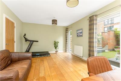 10 Fettes Rise, Fettes, Edinburgh, EH4 1QH - image 9