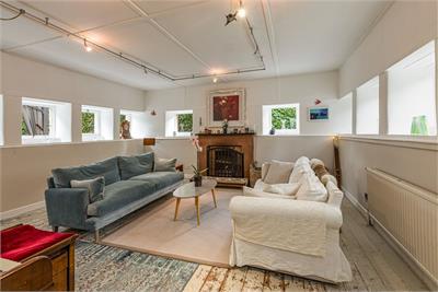 Rosecroft, Dene Road, Denholm, TD9 8LU - image 2