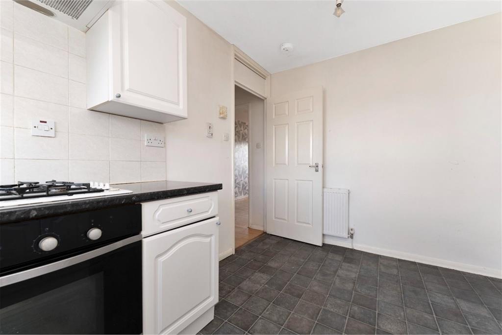 4/4, Cleekim Road, Duddingston, Edinburgh, EH15 3HU - image 9