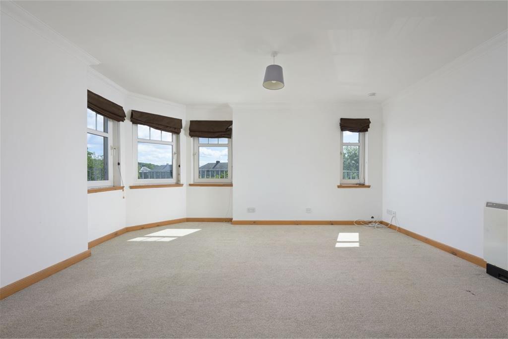 23 Merchants Way, Inverkeithing, KY11 1PE - image 4